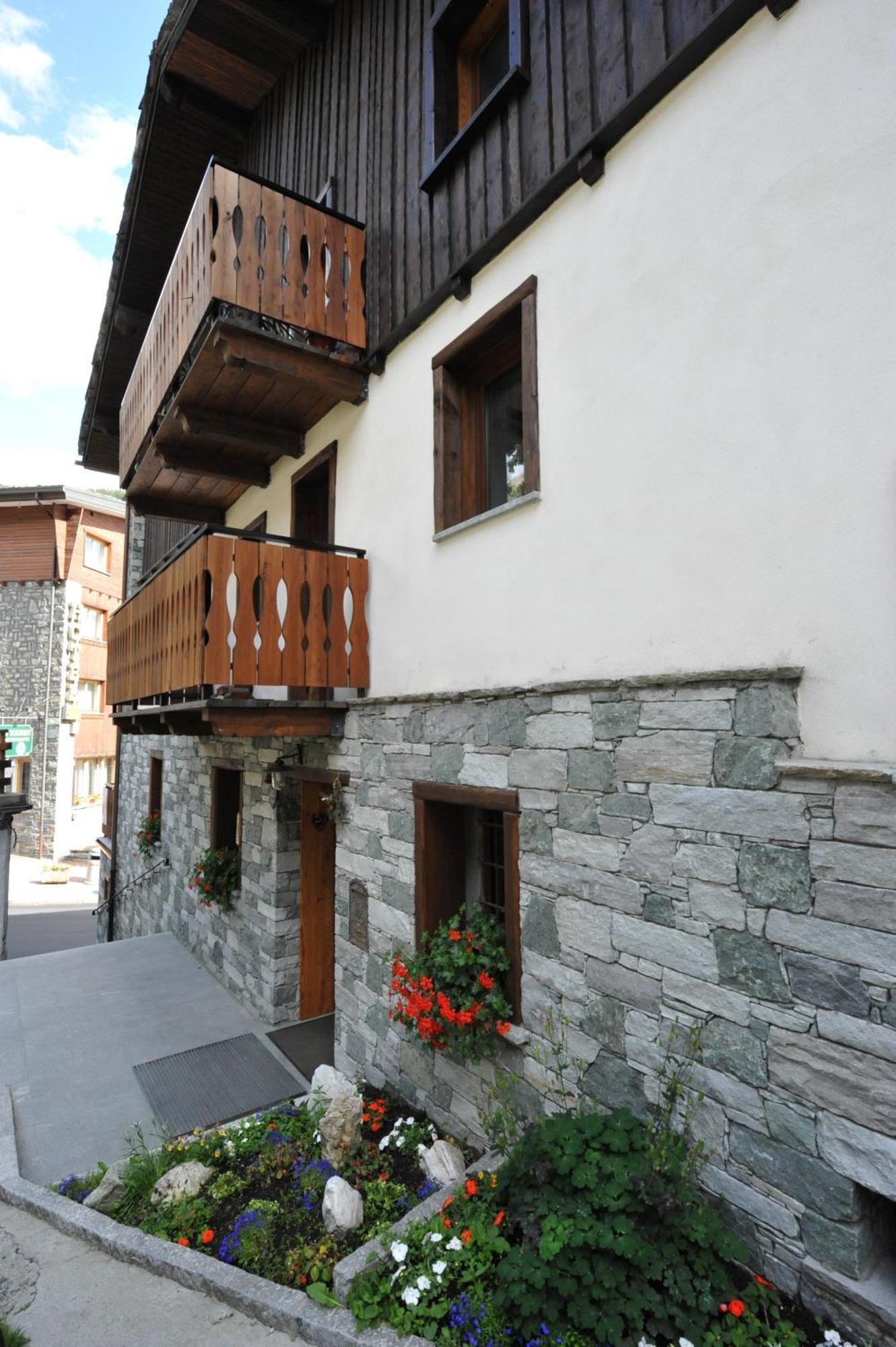 L'Ancien Paquier Chambre D'Hotes Valtournenche Exterior foto