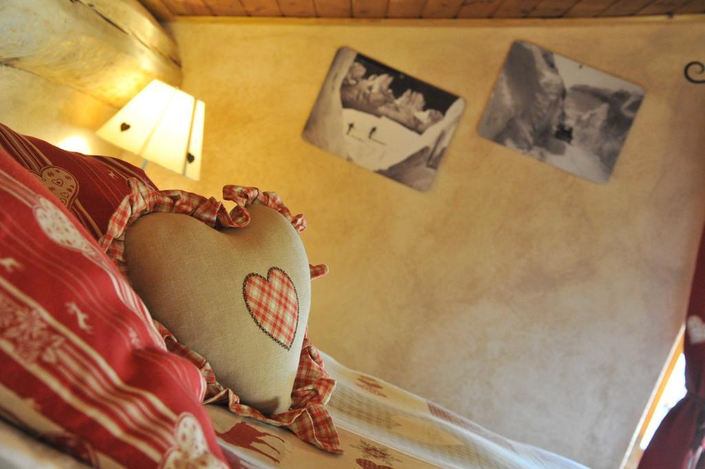 L'Ancien Paquier Chambre D'Hotes Valtournenche Exterior foto